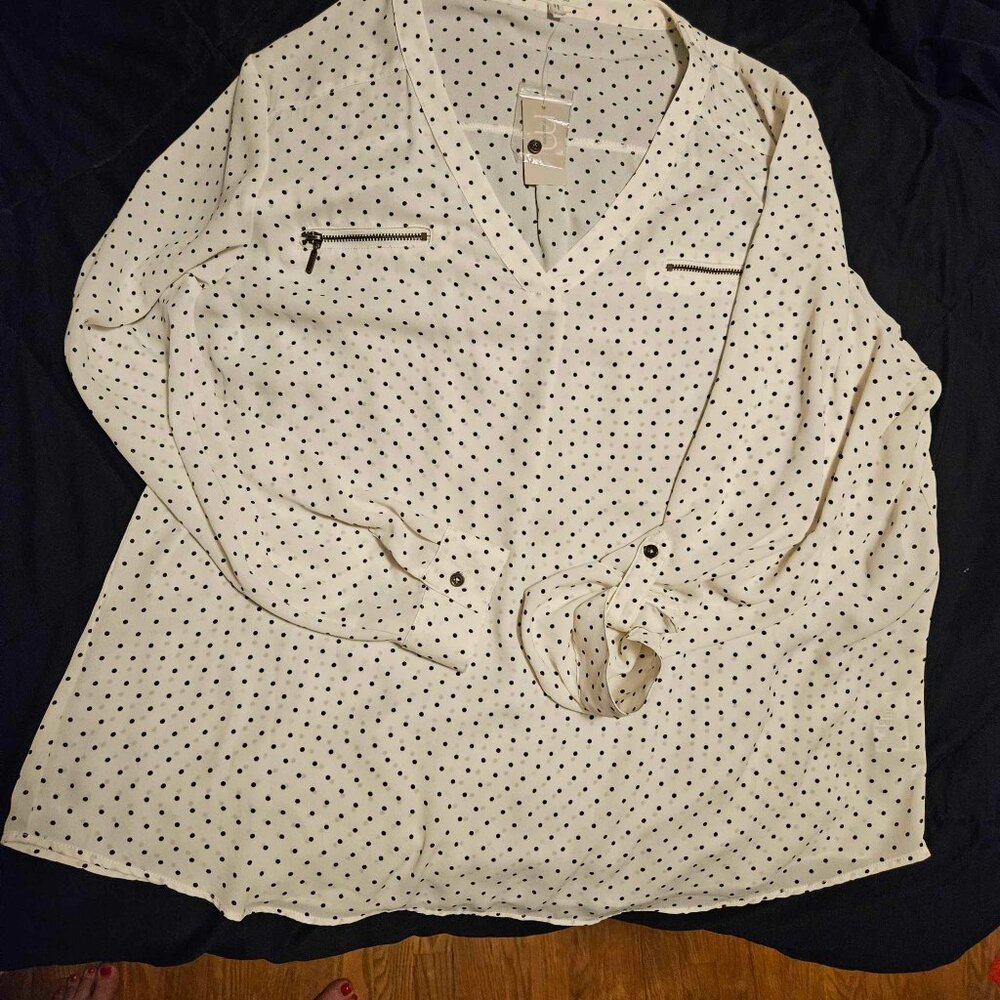 NWT Women's XXL Polka Dot top